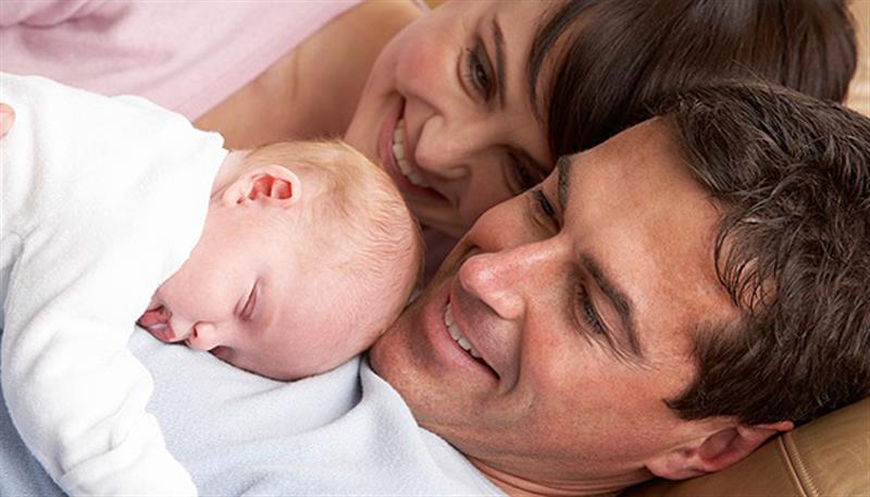 Bonding, creare un legame amorevole tra genitori e neonato